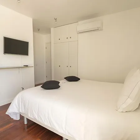 One2seven Aparthotel 4*