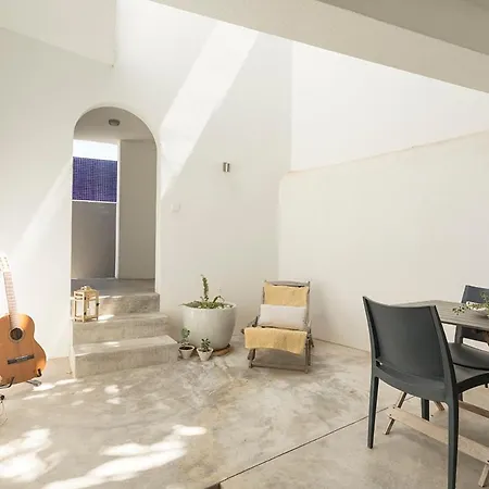 One2seven Aparthotel 4*