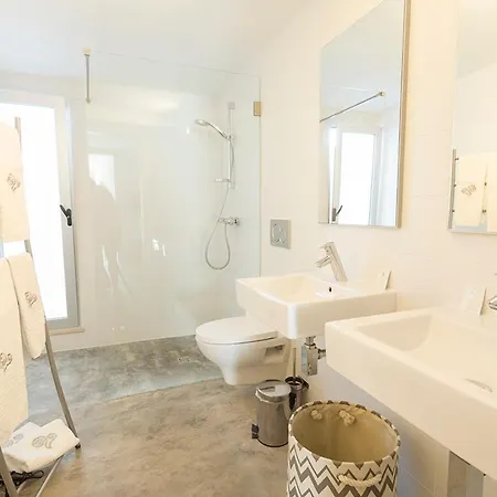 One2seven Aparthotel