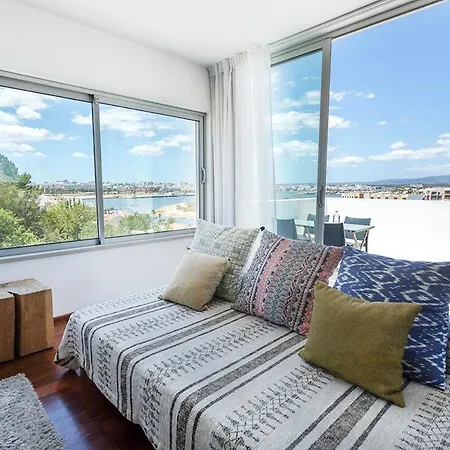 One2seven Aparthotel 4*