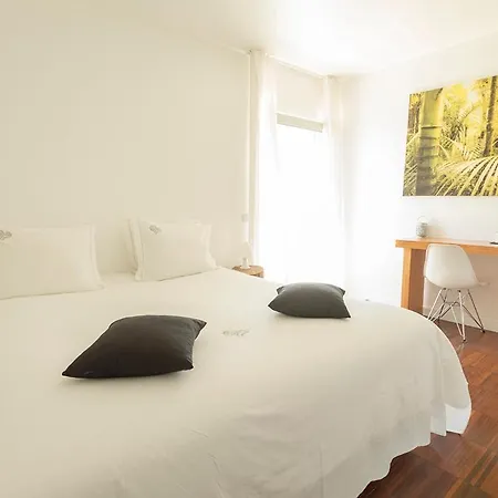 One2seven Aparthotel