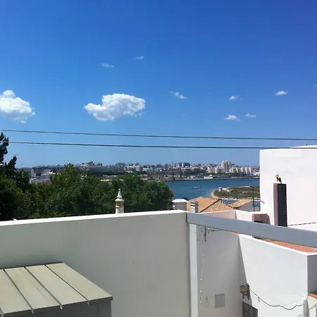 One2seven * Ferragudo (Faro)