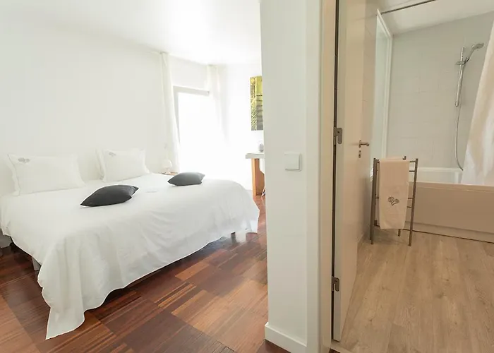 One2seven 4* Ferragudo (Faro)