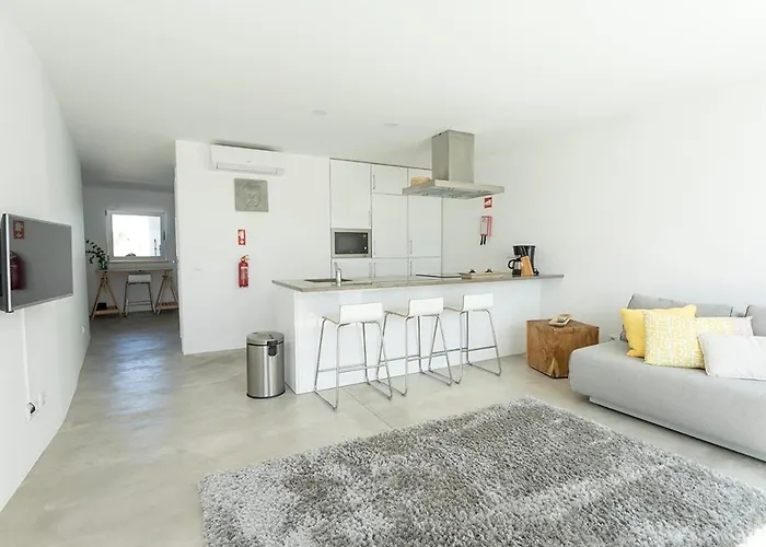 One2seven Aparthotel 4*